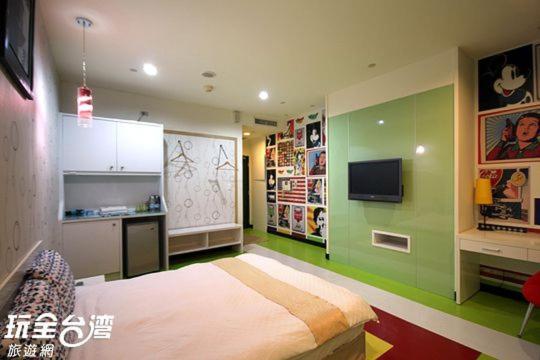 85 Happy Holiday Hotel Каосюн Екстериор снимка