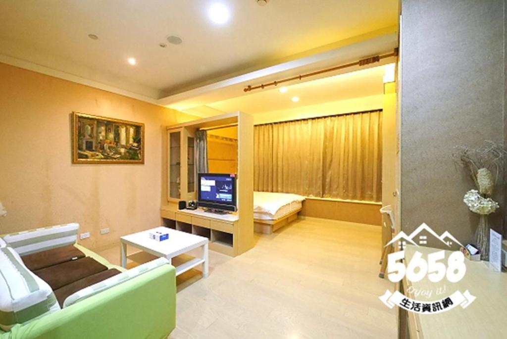 85 Happy Holiday Hotel Каосюн Екстериор снимка