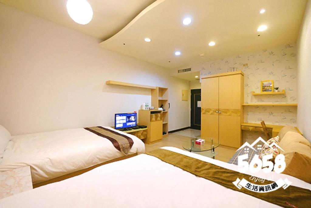 85 Happy Holiday Hotel Каосюн Екстериор снимка