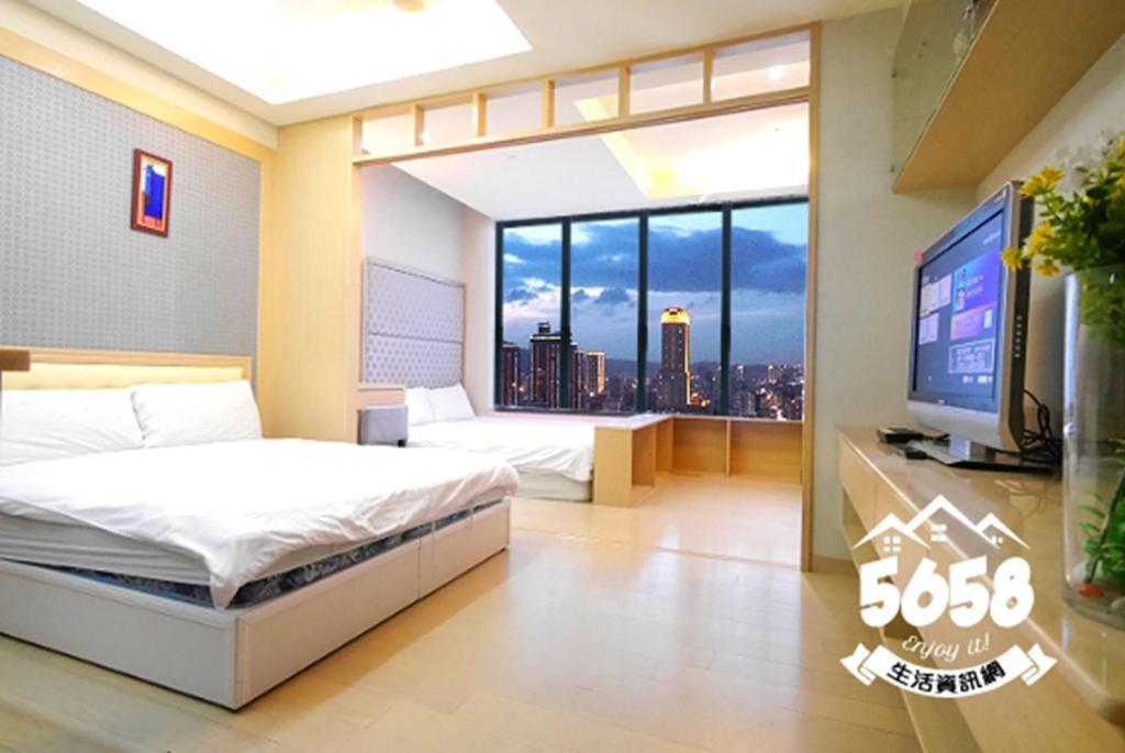 85 Happy Holiday Hotel Каосюн Екстериор снимка