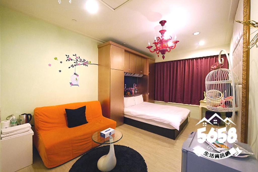 85 Happy Holiday Hotel Каосюн Екстериор снимка