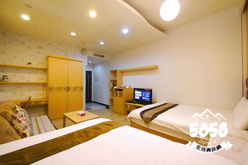 85 Happy Holiday Hotel Каосюн Екстериор снимка